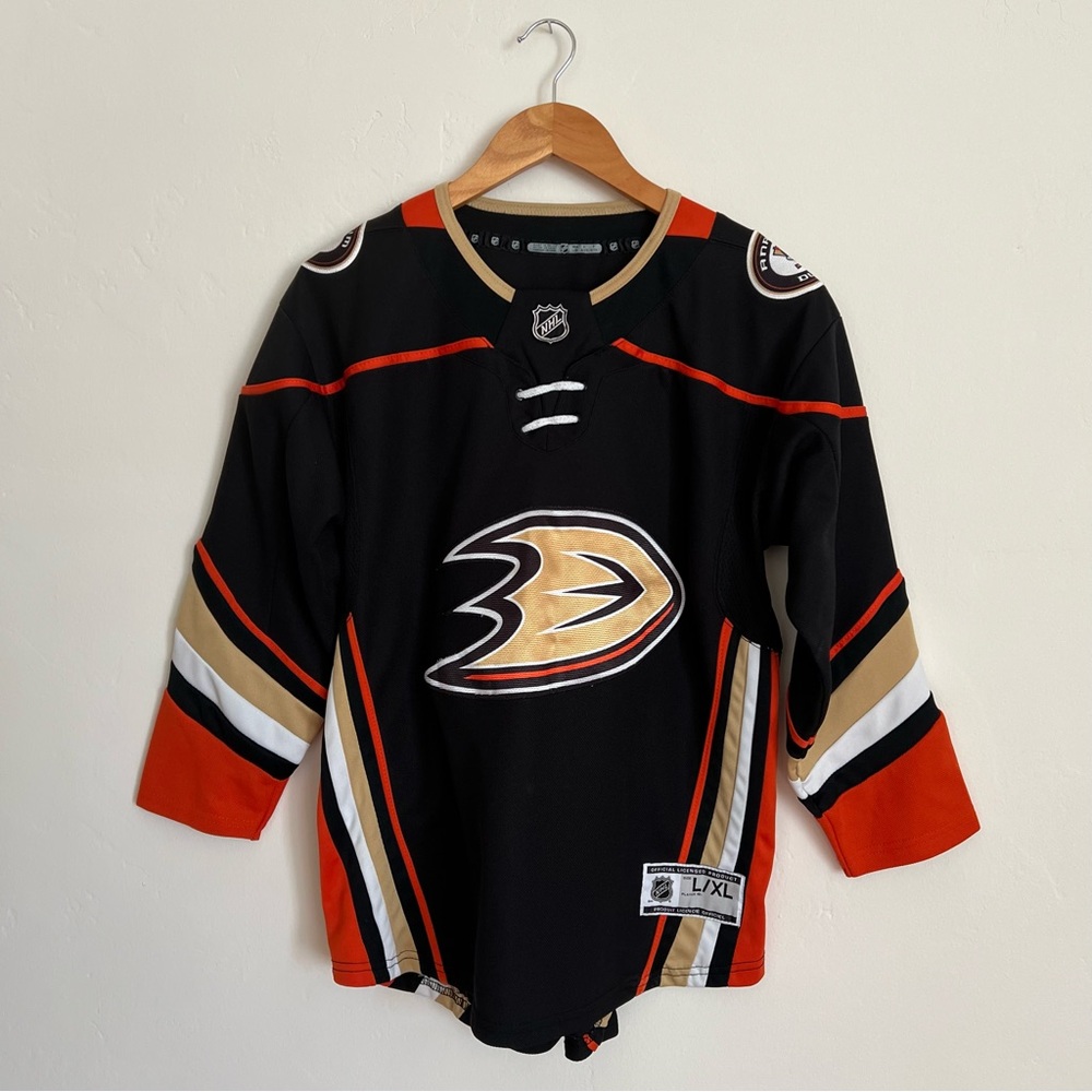 Anaheim Ducks Fanatics Black Breakaway Home Jersey - Picture 3 of 8